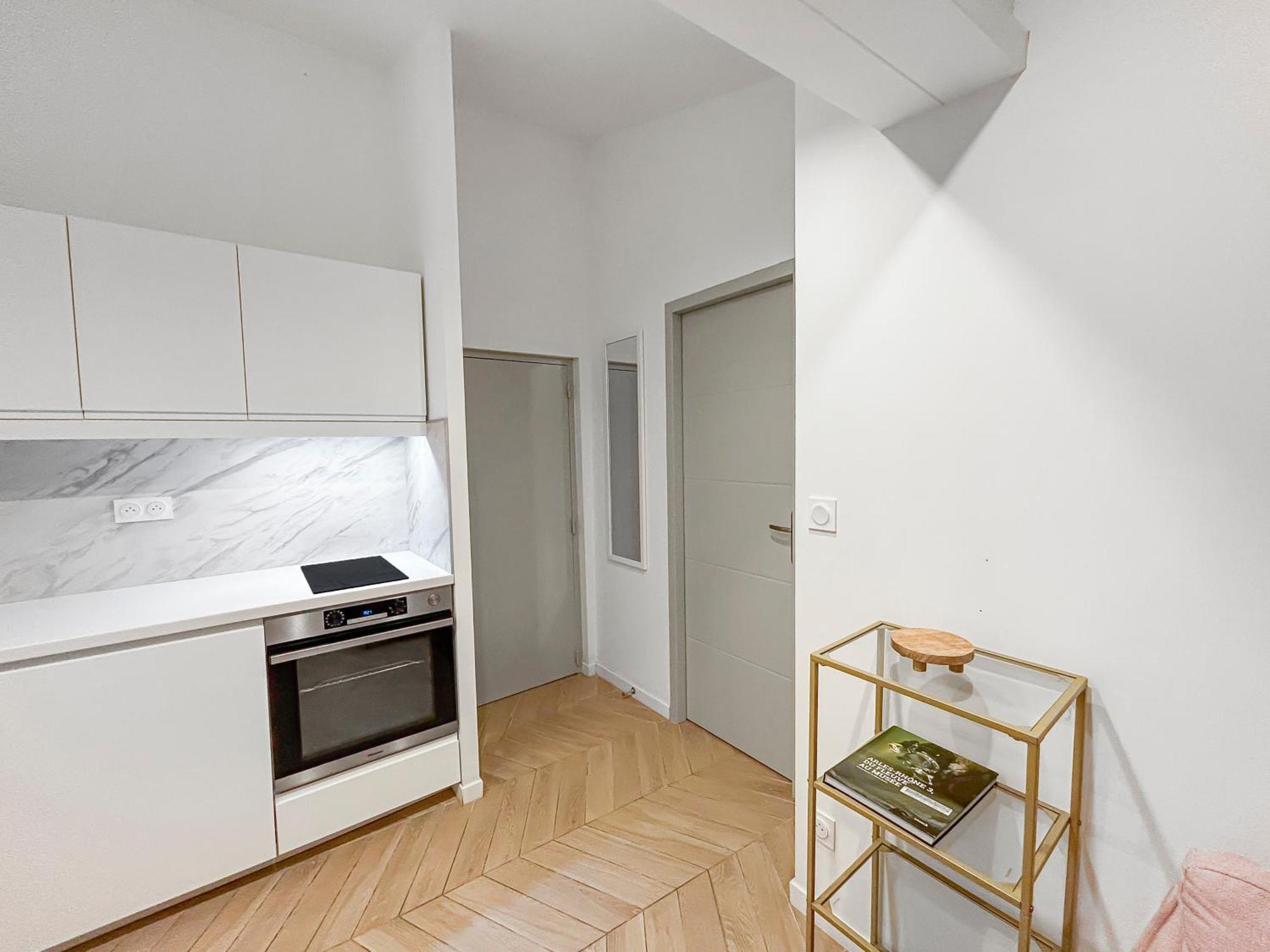 Appartement Hebergements Modernes & Cosy A Arles T3 Et T2 Elegants *